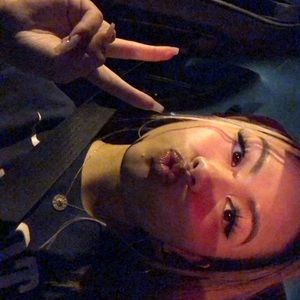 Meet your Posher, Vivian